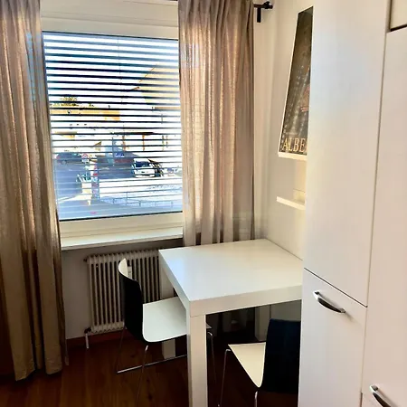 Boutique Mit Balkon *